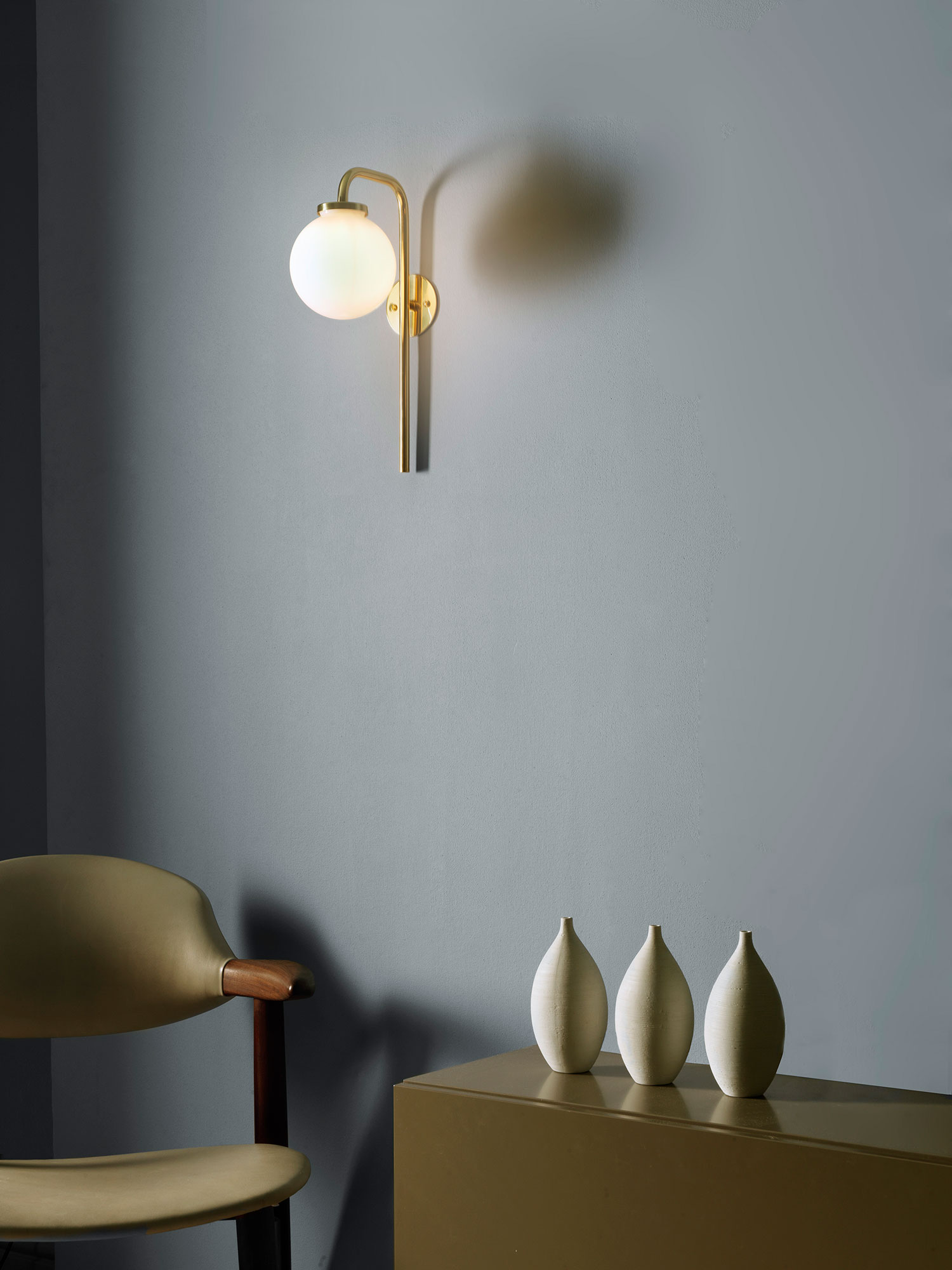 Бра Big bulb opal
